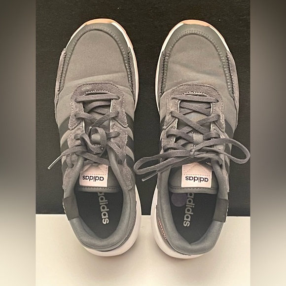 ADIDAS RETRO RUN DARK GRAY SNEAKERS, 3 SIDE STRIPES PINK ACCENTS, WOMEN’S SIZE 8 - Picture 9 of 12